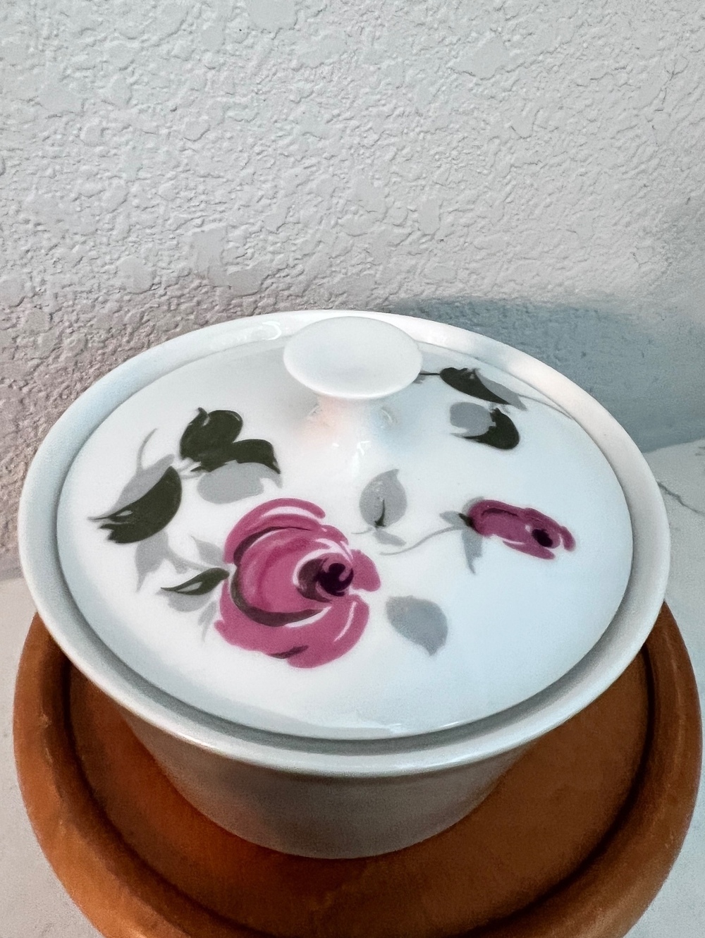 Vintage Yamato Japan Cashmere Rose Sugar Bowl with Lid 1960s Mint